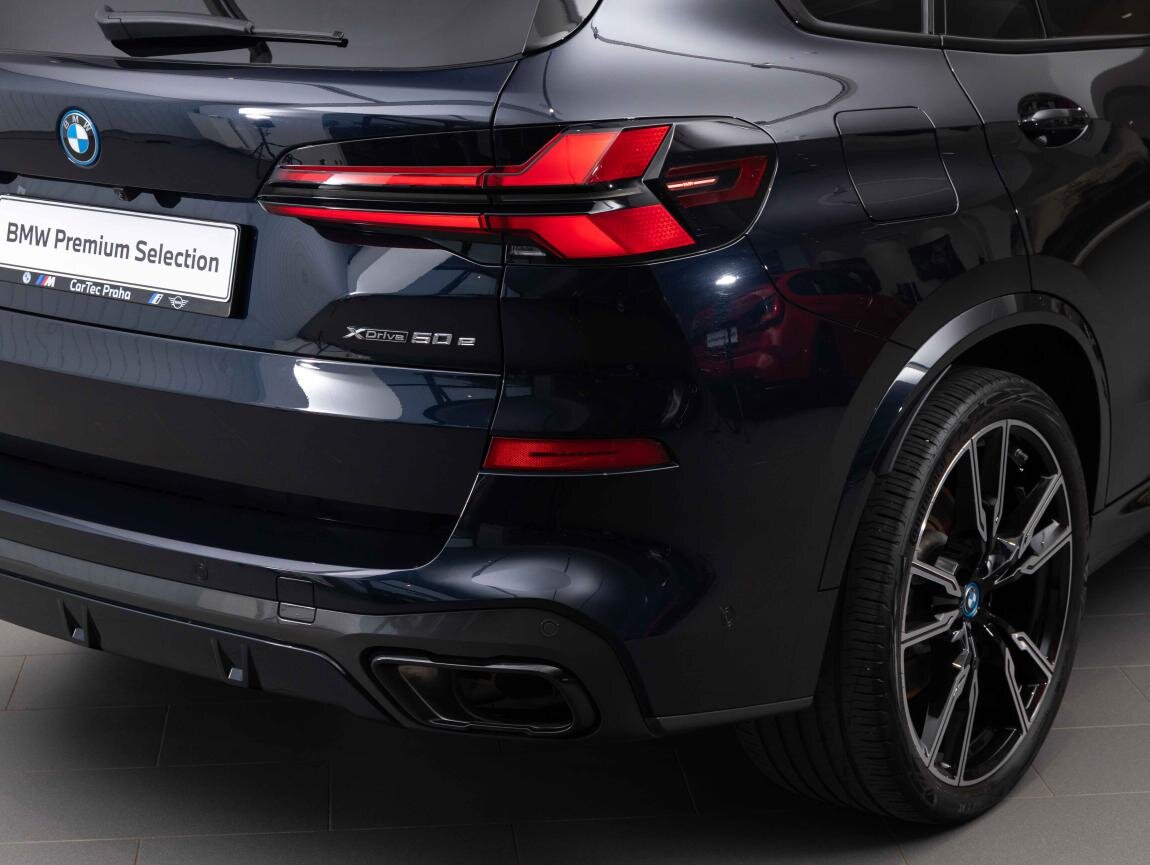 BMW X5 SUV / Terénní 3,0 l 360 kw