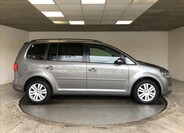 Volkswagen Touran 8