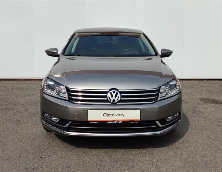 Volkswagen Passat Sedan / Limuzína 2,0 l 130 kw