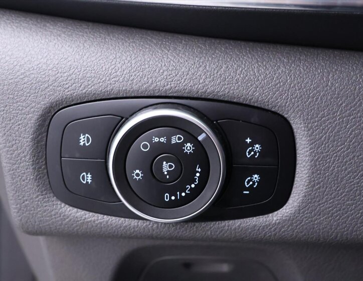 Ford Tourneo Custom Kombi 2,0 l 125 kw