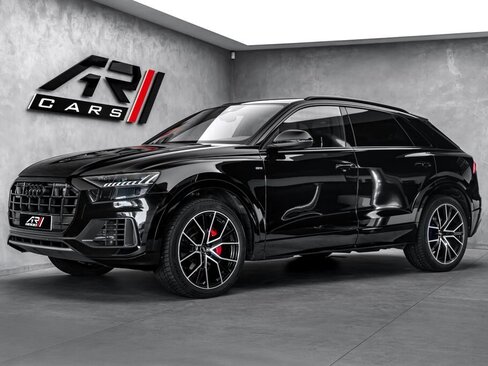 Audi Q8 SUV / Terénní 3,0 l 210 kw