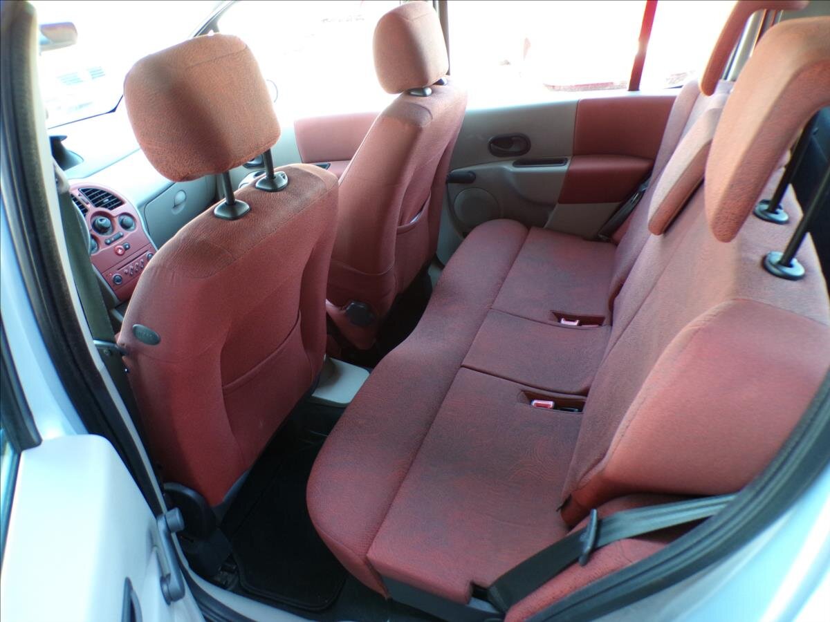 Renault Modus Hatchback 1,1 l 55 kw