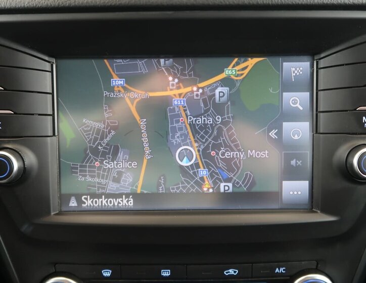 Toyota Avensis Kombi 2,0 l 105 kw