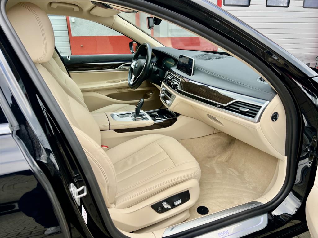 BMW Řada 7