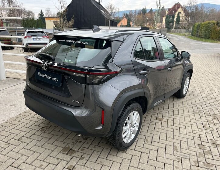 Toyota Yaris Cross SUV / Terénní 1,5 l 68 kw