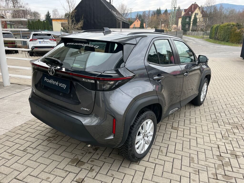 Toyota Yaris Cross SUV / Terénní 1,5 l 68 kw