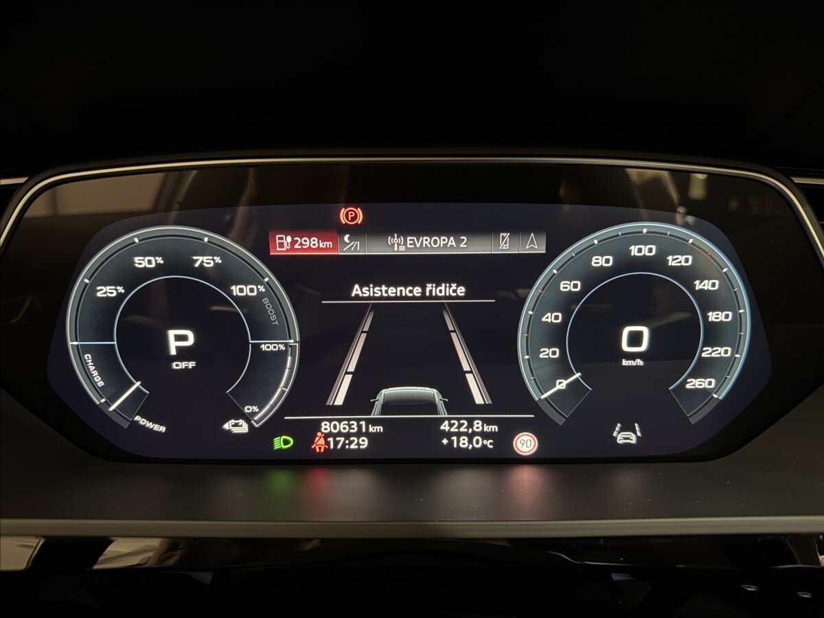 Audi e-tron SUV / Terénní 0,0 300 kw