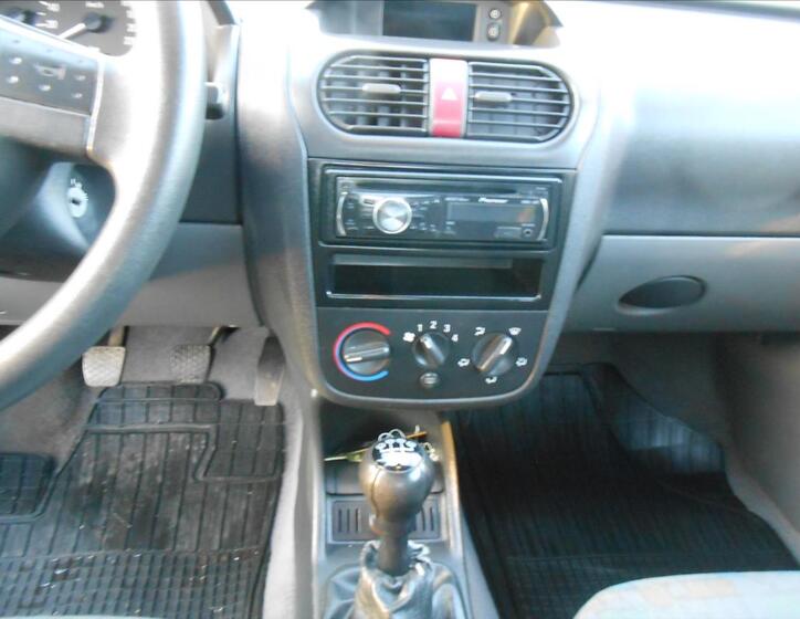 Opel Corsa 11