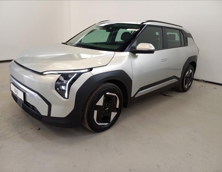 KIA EV3 SUV / Terénní 0,0 150 kw