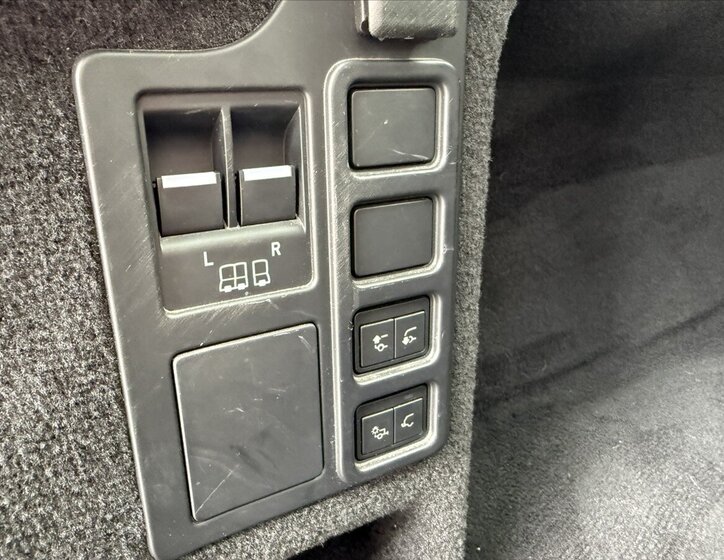 Land Rover Discovery SUV / Terénní 3,0 l 221 kw