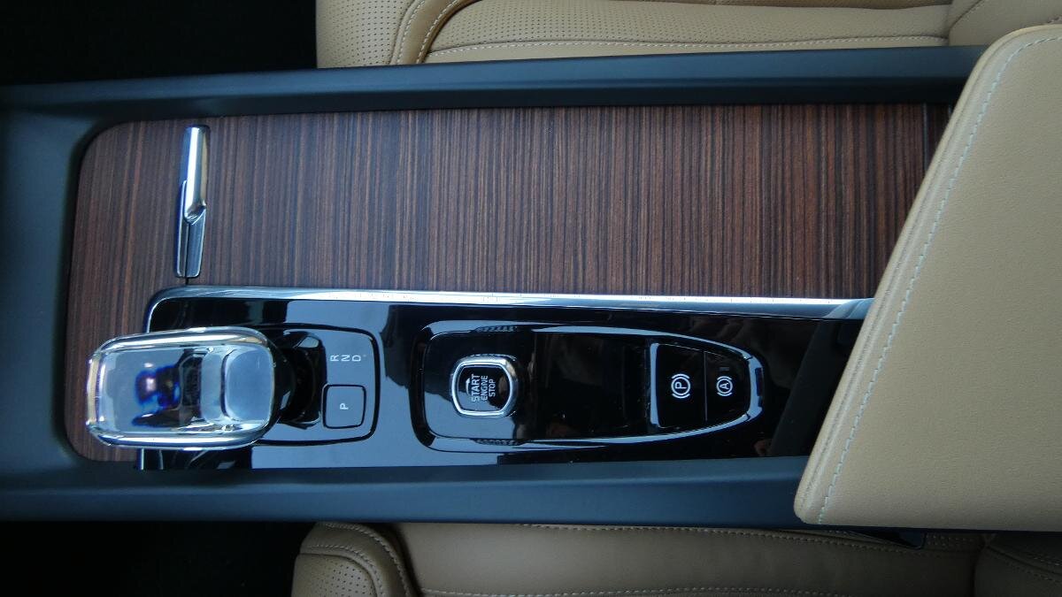 Volvo XC60 SUV / Terénní 2,0 l 145 kw