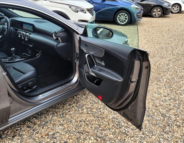 Mercedes-Benz CLA 10