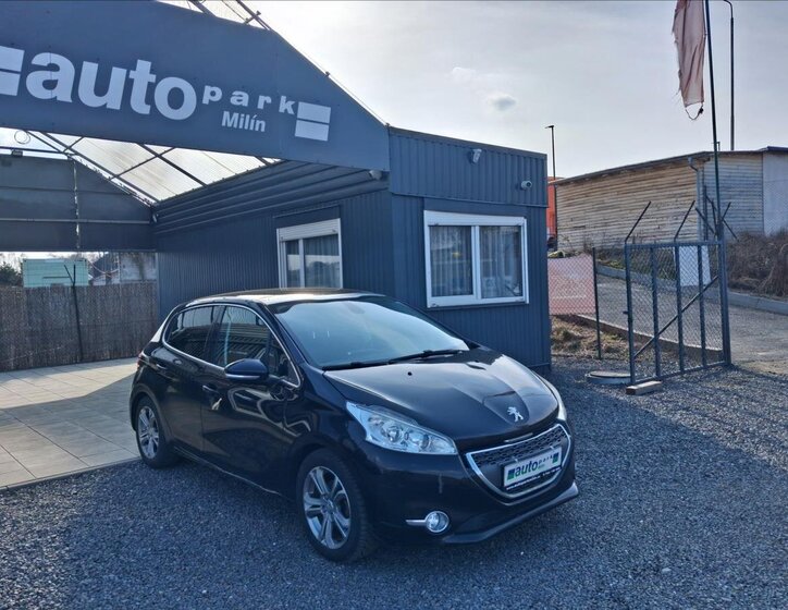 Peugeot 208 Hatchback 1,6 l 84 kw