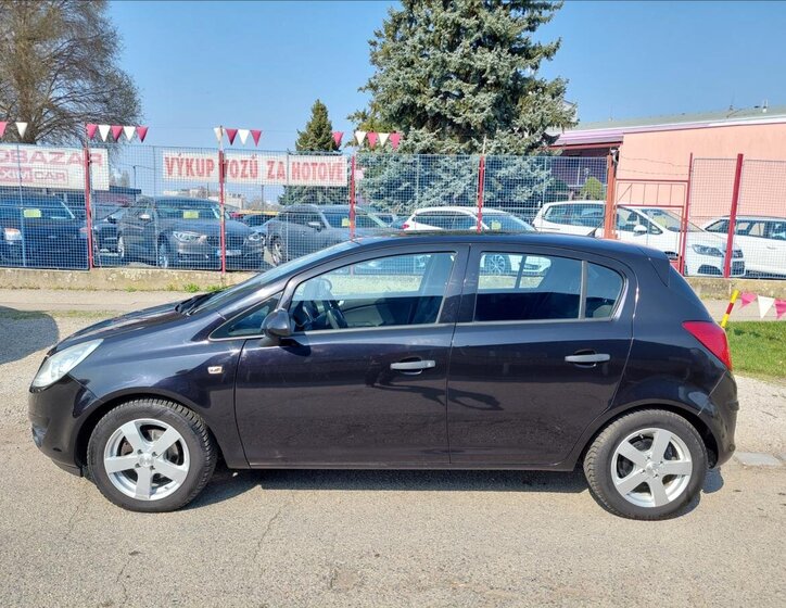 Opel Corsa Hatchback 1,2 l 51 kw
