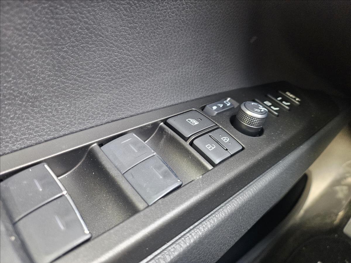 Toyota Camry Sedan 2,5 l 137 kw