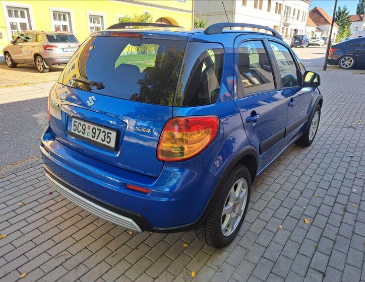 Suzuki SX4 8