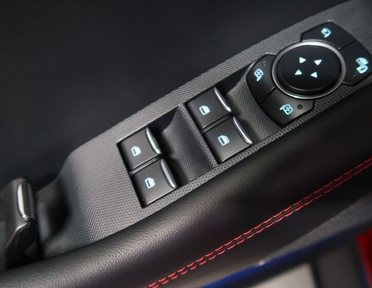 Ford Mustang Mach-E 27