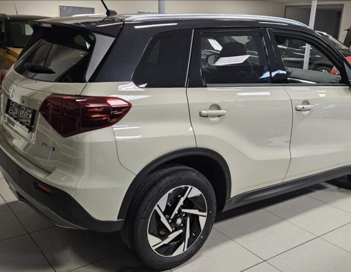 Suzuki Vitara SUV 1,4 l 81 kw