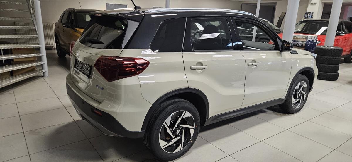 Suzuki Vitara SUV 1,4 l 81 kw
