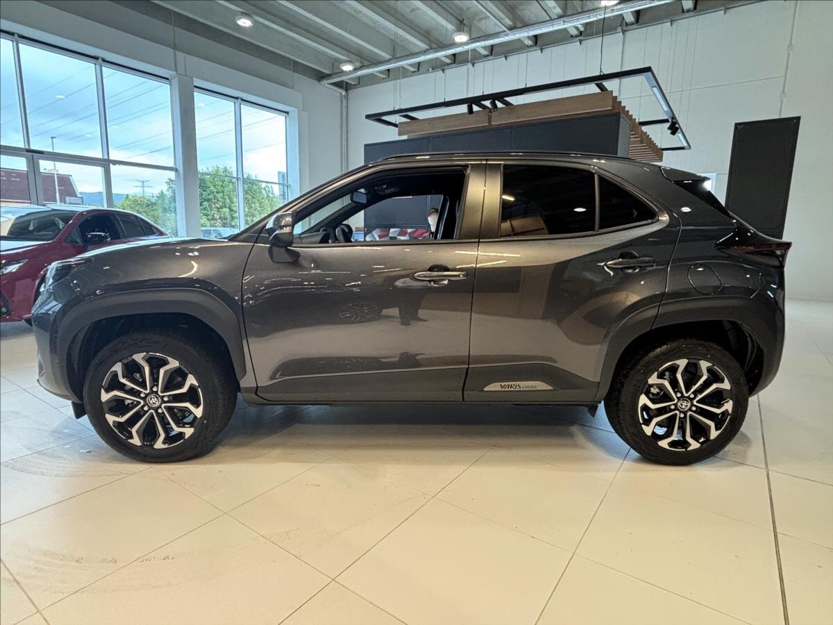 Toyota Yaris Cross SUV 1,5 l 85 kw