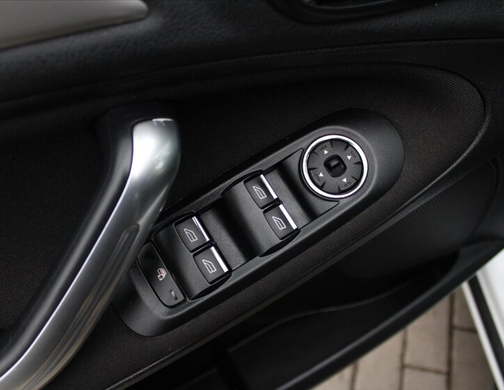 Ford S-MAX MPV 2,0 l 103 kw