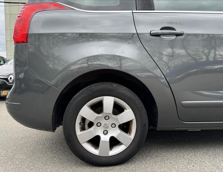 Peugeot 5008 16