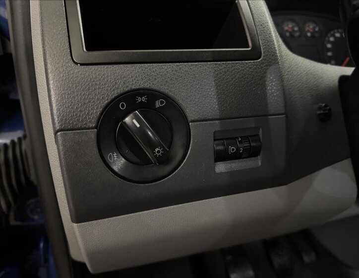 Volkswagen Transporter Kombi 2,5 l 96 kw