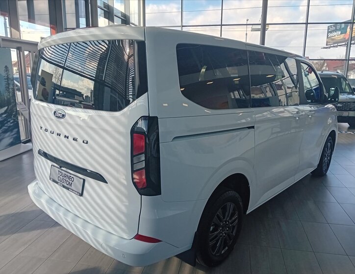 Ford Tourneo Custom Kombi 2,0 l 110 kw