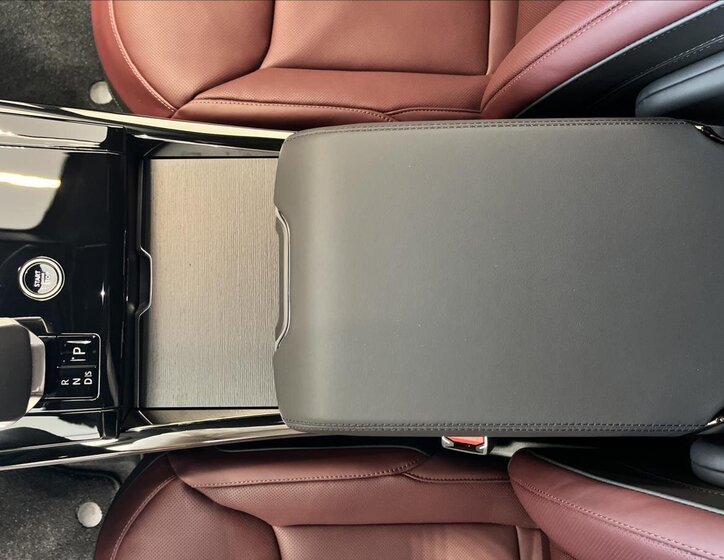 Land Rover Range Rover Sport SUV / Terénní 3,0 l 221 kw