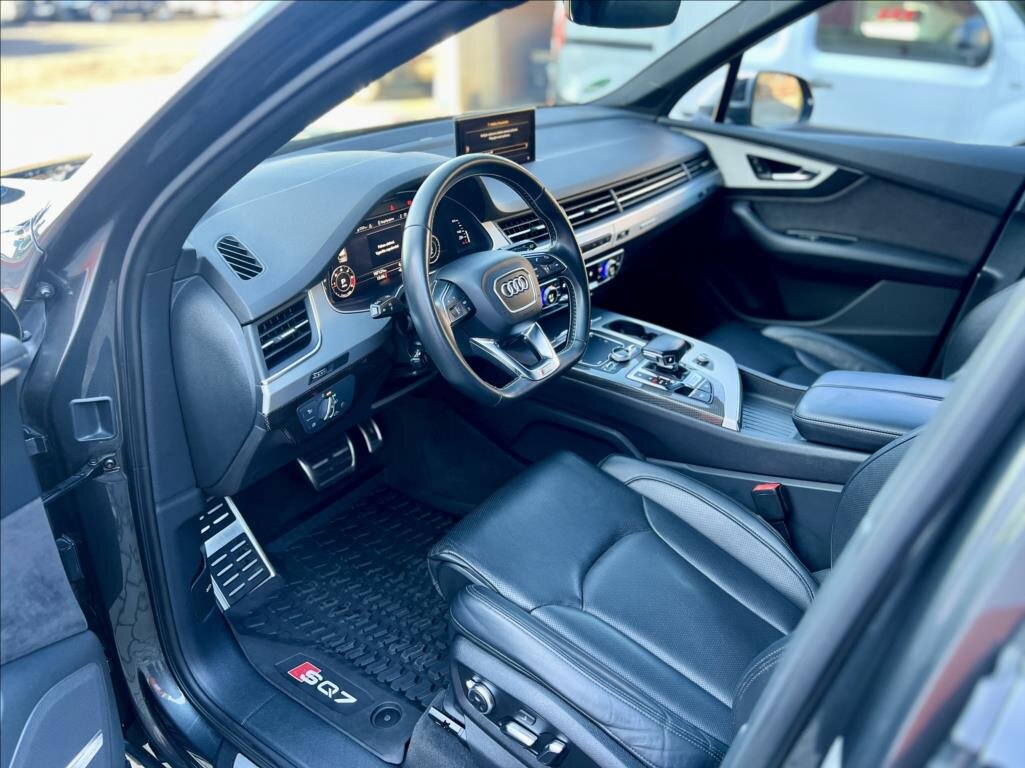 Audi SQ7 SUV / Terénní 4,0 l 320 kw