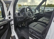 Mercedes-Benz Sprinter 9