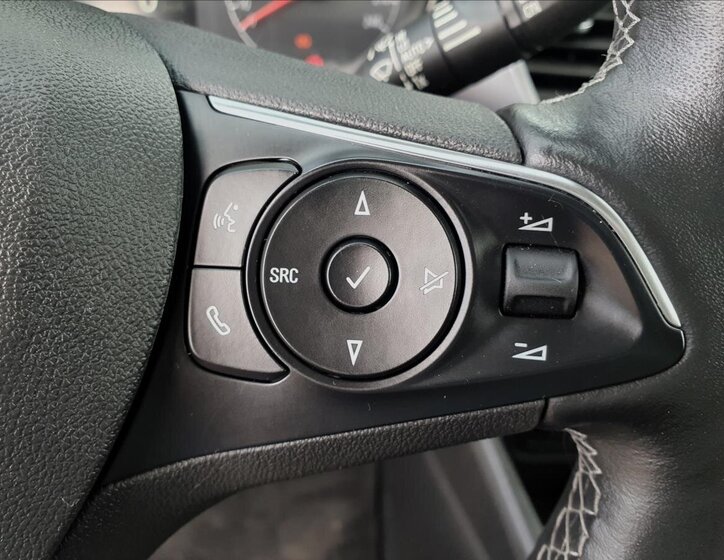 Opel Crossland X SUV / Terénní 1,5 l 75 kw