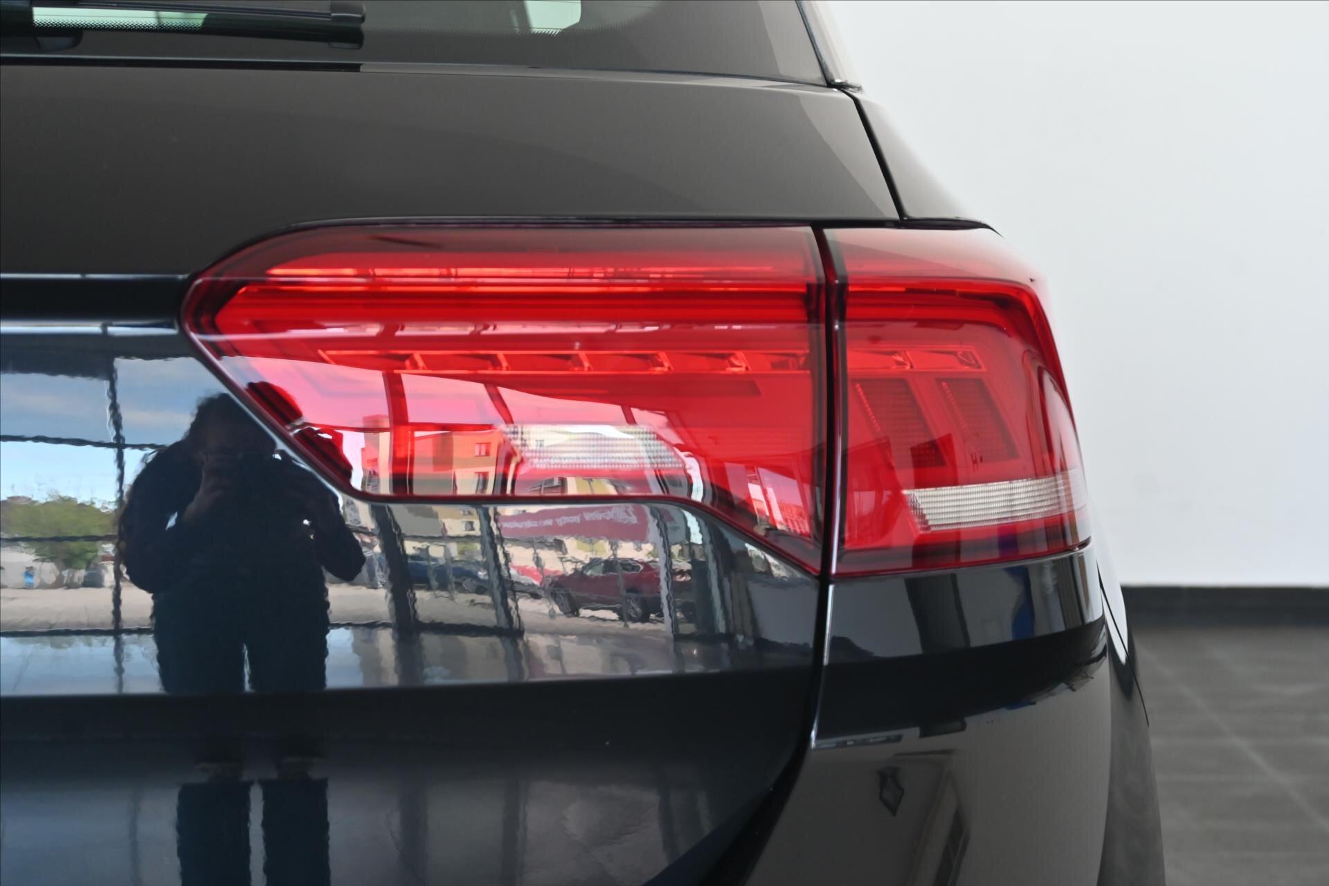 Volkswagen T-Roc SUV 1,6 l 85 kw