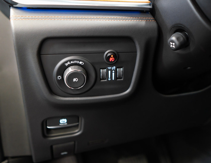 Jeep Grand Cherokee 24