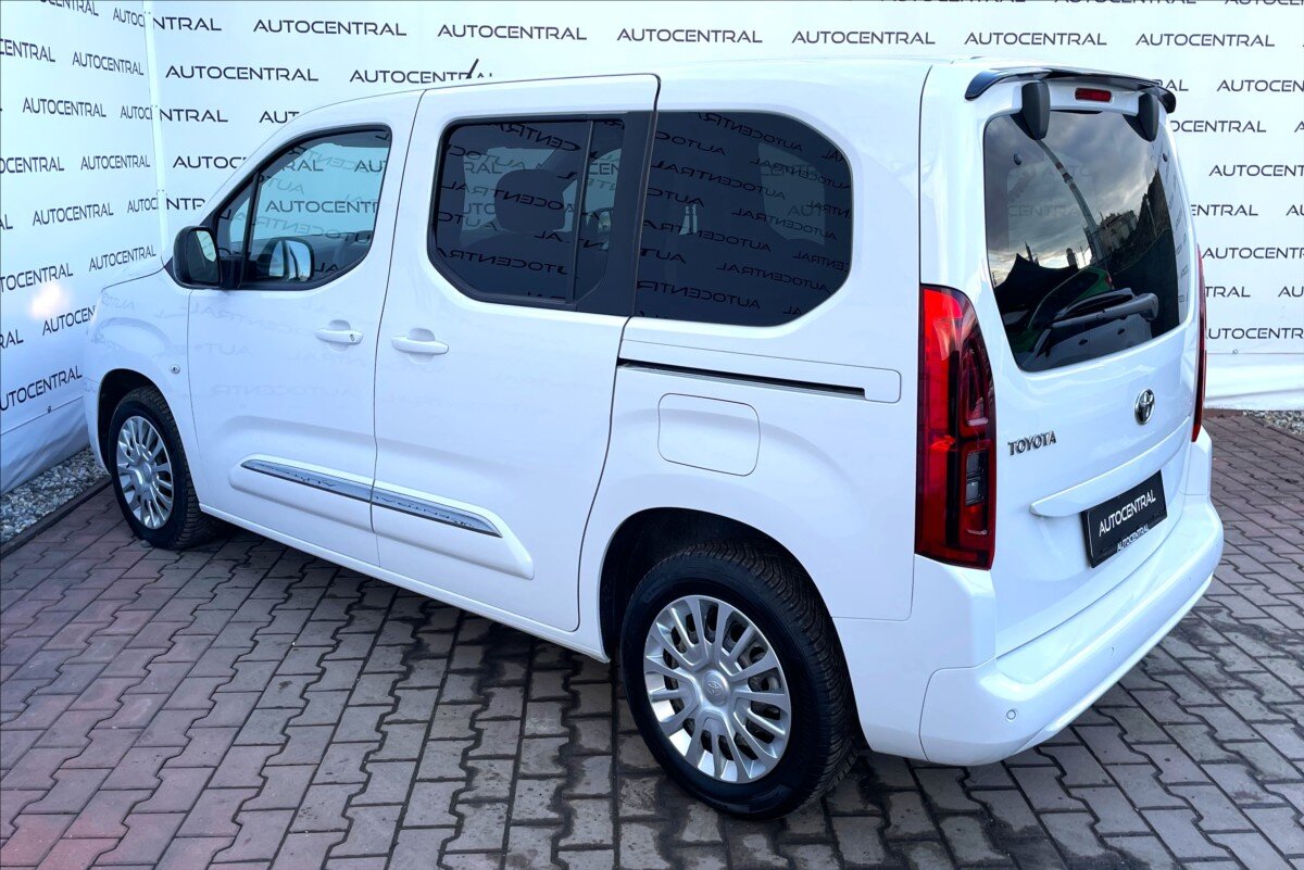 Toyota ProAce City Verso MPV 1,2 l 81 kw