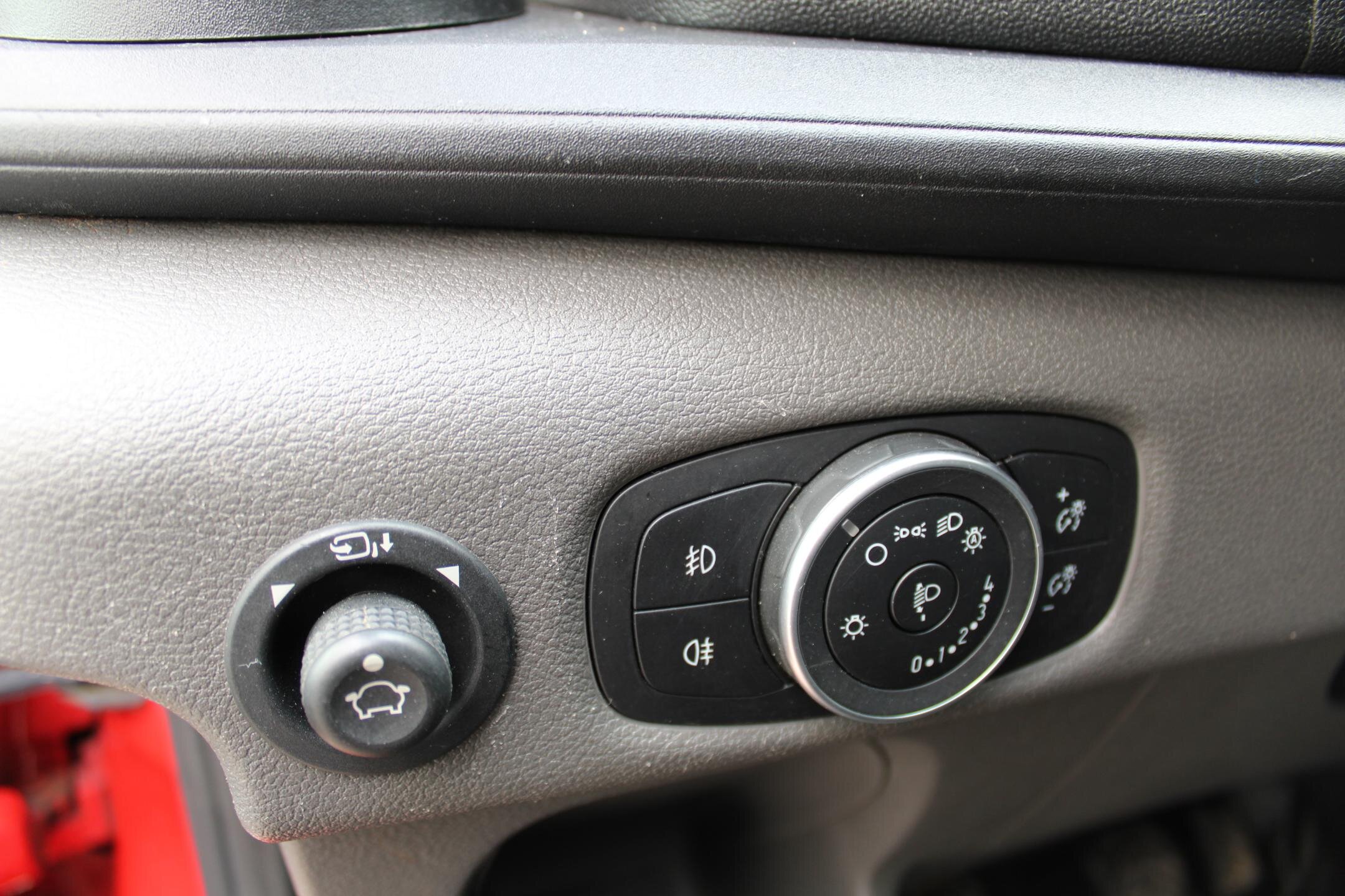 Ford Transit Užitková 2,0 l 96 kw