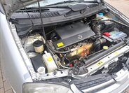 Nissan Almera Tino 43