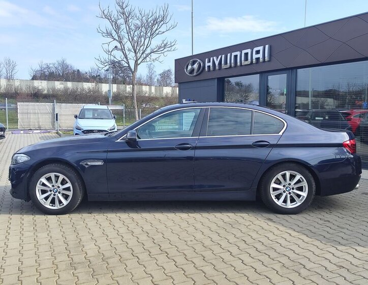 BMW Řada 5 Sedan / Limuzína 2,0 l 140 kw