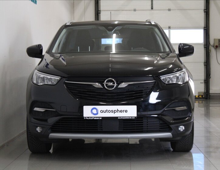 Opel Grandland X SUV / Terénní 1,2 l 96 kw