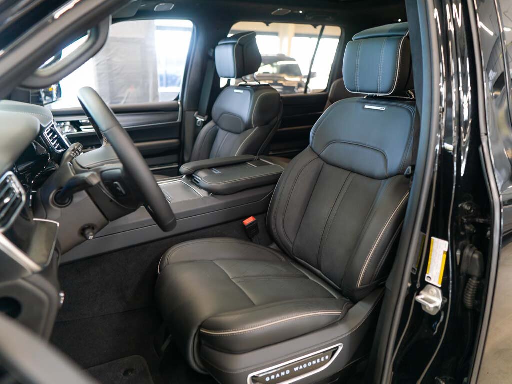 Jeep Grand Wagoneer SUV / Terénní 6,4 l 351 kw