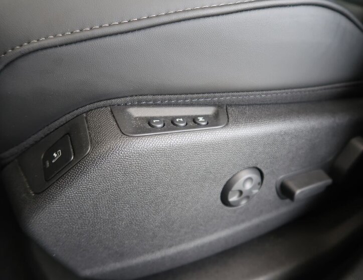 DS Automobiles DS7 Crossback SUV / Terénní 1,5 l 96 kw