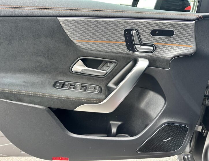 Mercedes-Benz Třídy A Hatchback 2,0 l 310 kw