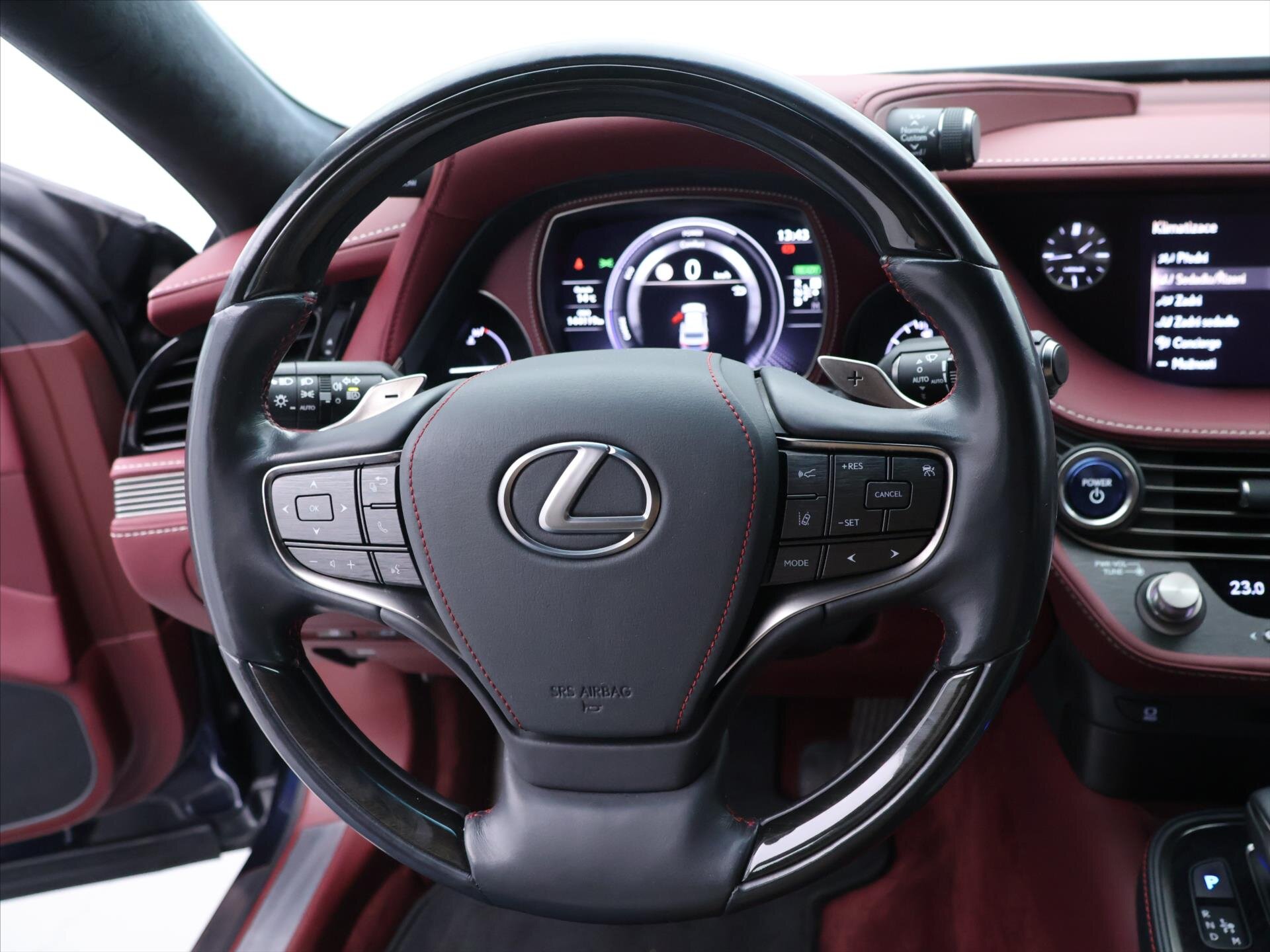 Lexus LS 500h Sedan / Limuzína 3,5 l 220 kw