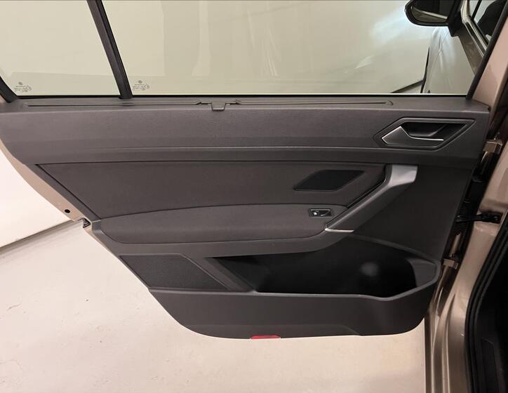 Volkswagen Touran 28