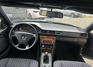 Mercedes-Benz 124 Kupé 1,9 l 100 kw