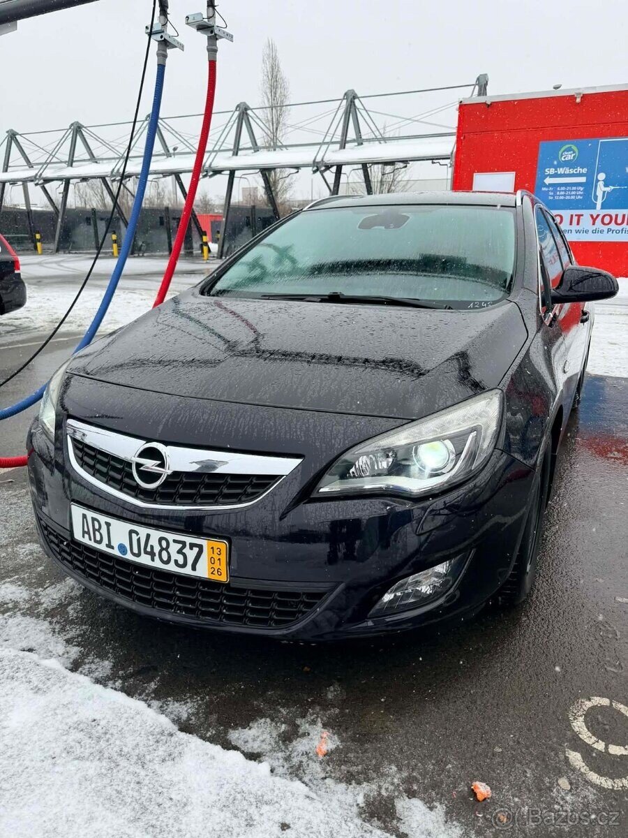 Opel Astra Kombi 0,0 160 kw