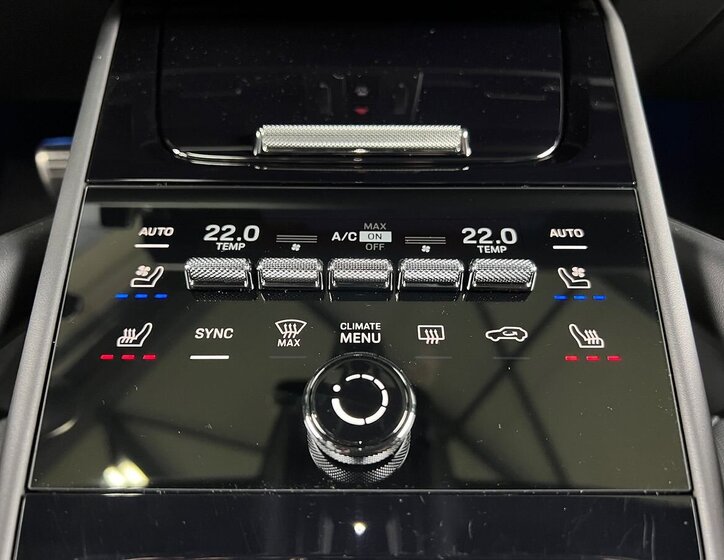 Porsche Cayenne SUV / Terénní 4,0 l 349 kw