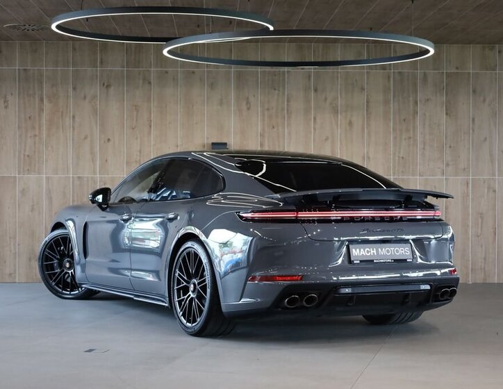 Porsche Panamera Sedan / Limuzína 4,0 l 368 kw