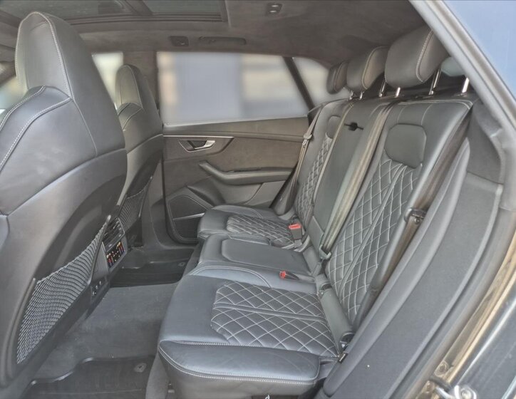 Audi SQ8 SUV / Terénní 4,0 l 320 kw