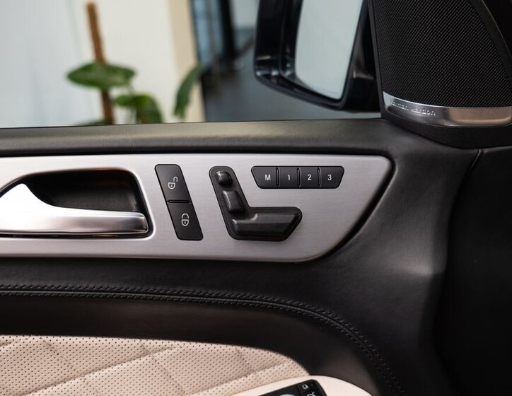 Mercedes-Benz GL SUV 4,7 l 320 kw